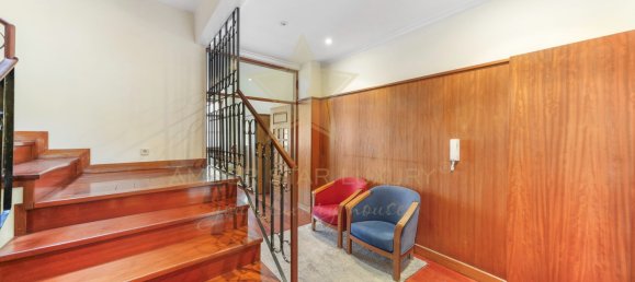 Casa de 3 dormitorios en Porto, Portugal No. 127893 2