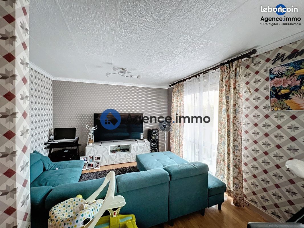 2 bedrooms Apartment in Joue-les-Tours, France No. 73106