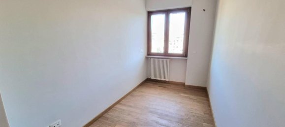 4 rooms Apartment in Pescara, Italy No. 18121 9