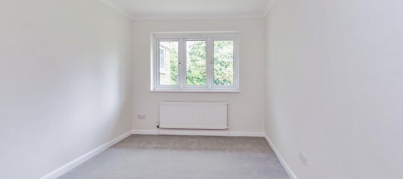 4 bedrooms Bungalow in Purley, United Kingdom No. 8071 11