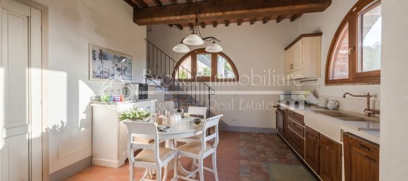 Дом с 12 комнатами в Палая, Италия № 53700 34