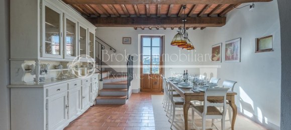 Дом с 12 комнатами в Палая, Италия № 53700 21