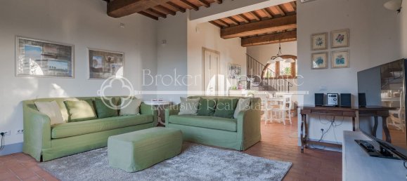 Дом с 12 комнатами в Палая, Италия № 53700 33