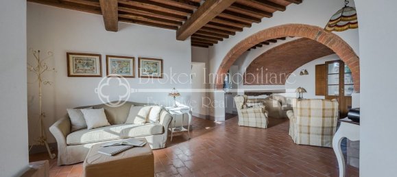 Дом с 12 комнатами в Палая, Италия № 53700 18