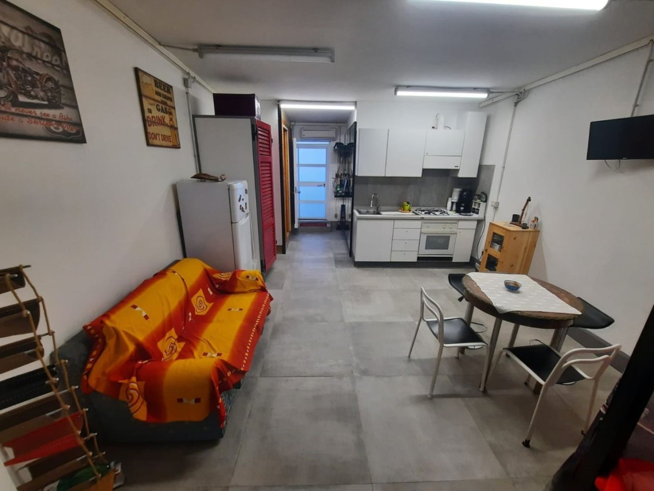 Gewerbliche Immobilie in Naples, Italy 35m², Nr. 12762