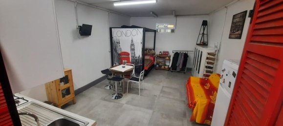 Gewerbliche Immobilie in Naples, Italy 35m², Nr. 12762 2