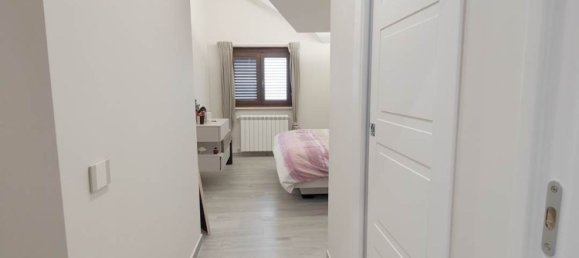Apartamento de 4 habitaciónes en Ospedaletto d'Alpinolo, Italy No. 210134 3