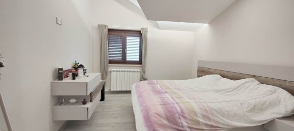 Apartamento de 4 habitaciónes en Ospedaletto d'Alpinolo, Italy No. 210134 13