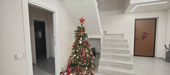 Apartamento de 4 habitaciónes en Ospedaletto d'Alpinolo, Italy No. 210134 12