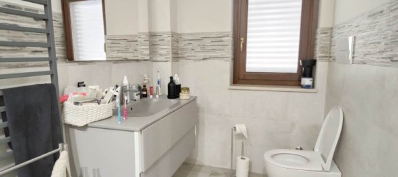 Apartamento de 4 habitaciónes en Ospedaletto d'Alpinolo, Italy No. 210134 4