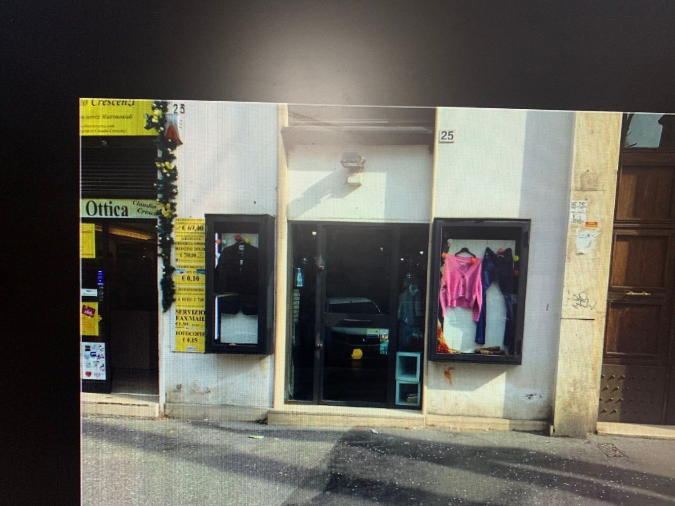  عقار تجاري في Rome, Italy 30متر مربع رقم 204273