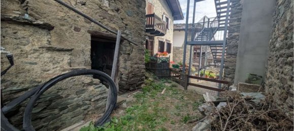 3 Schlafzimmer Haus in Sarre, Italy, Nr. 362420 4