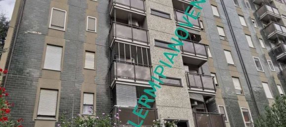 2 bedrooms Apartment in Milan, Italy No. 247256 3