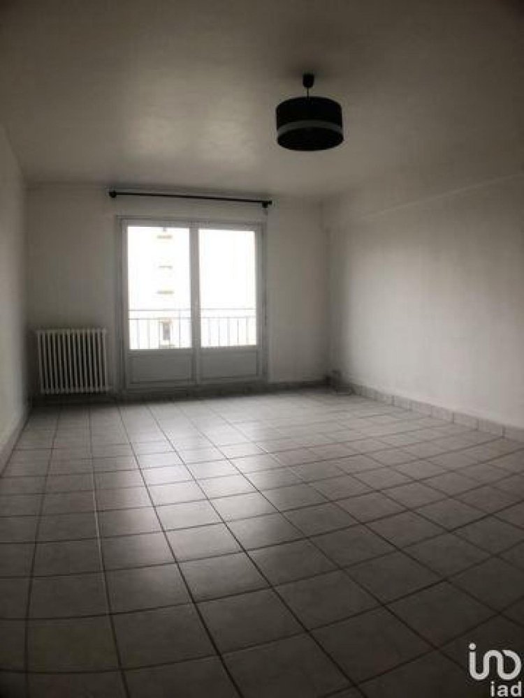 2 bedrooms Condo in Melun, France No. 35088