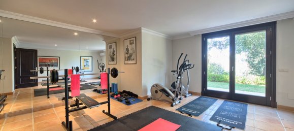 Villa de 7 dormitorios en Marbella, Spain No. 9935 5