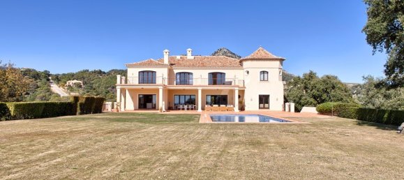 Villa de 7 dormitorios en Marbella, Spain No. 9935 3