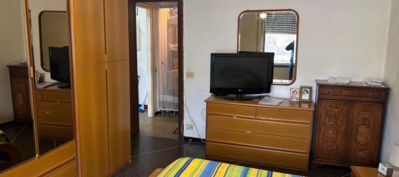 3 rooms Apartment in Genoa, Italy No. 39468 18