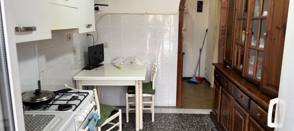 3 rooms Apartment in Genoa, Italy No. 39468 7
