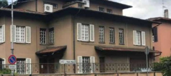 5-Zimmer Wohnung in Varese, Italy, Nr. 260704 3