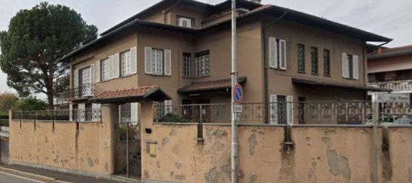 5-Zimmer Wohnung in Varese, Italy, Nr. 260704 10