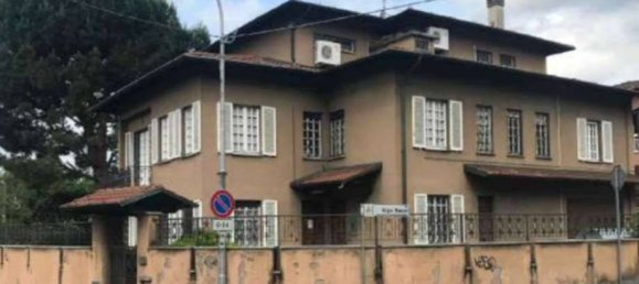 5-Zimmer Wohnung in Varese, Italy, Nr. 260704 4