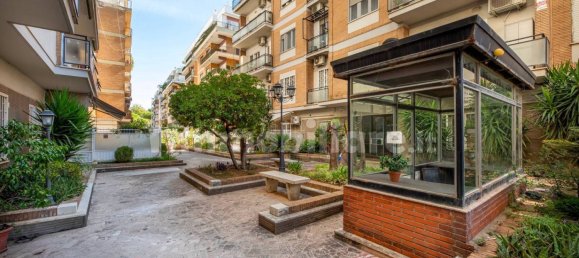 2 Schlafzimmer Wohnung in Rome, Italy, Nr. 331117 4