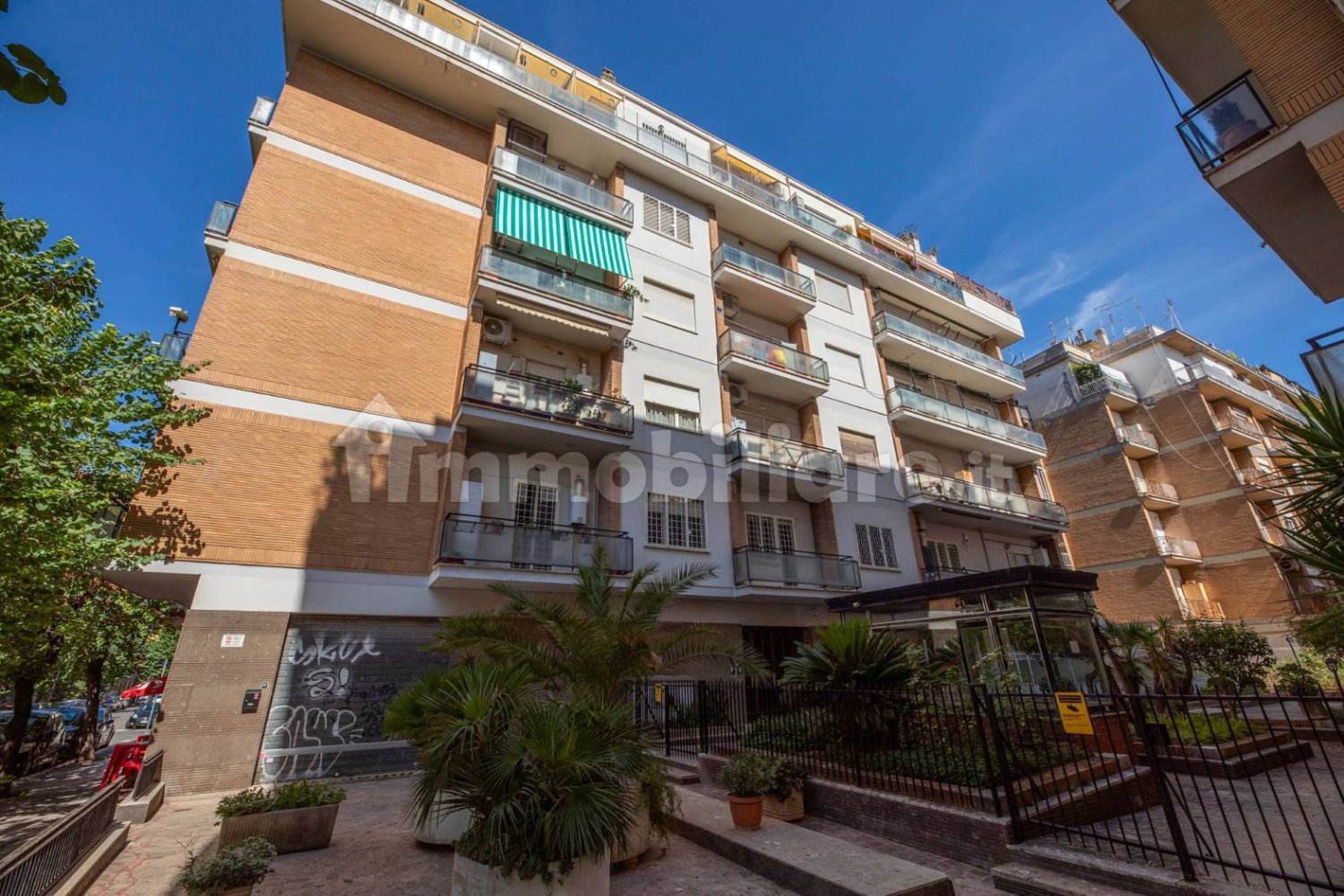 2 Schlafzimmer Wohnung in Rome, Italy, Nr. 331117