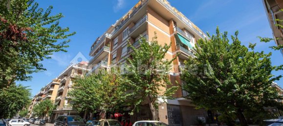 2 Schlafzimmer Wohnung in Rome, Italy, Nr. 331117 2