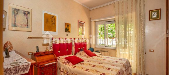 2 Schlafzimmer Wohnung in Rome, Italy, Nr. 331117 10