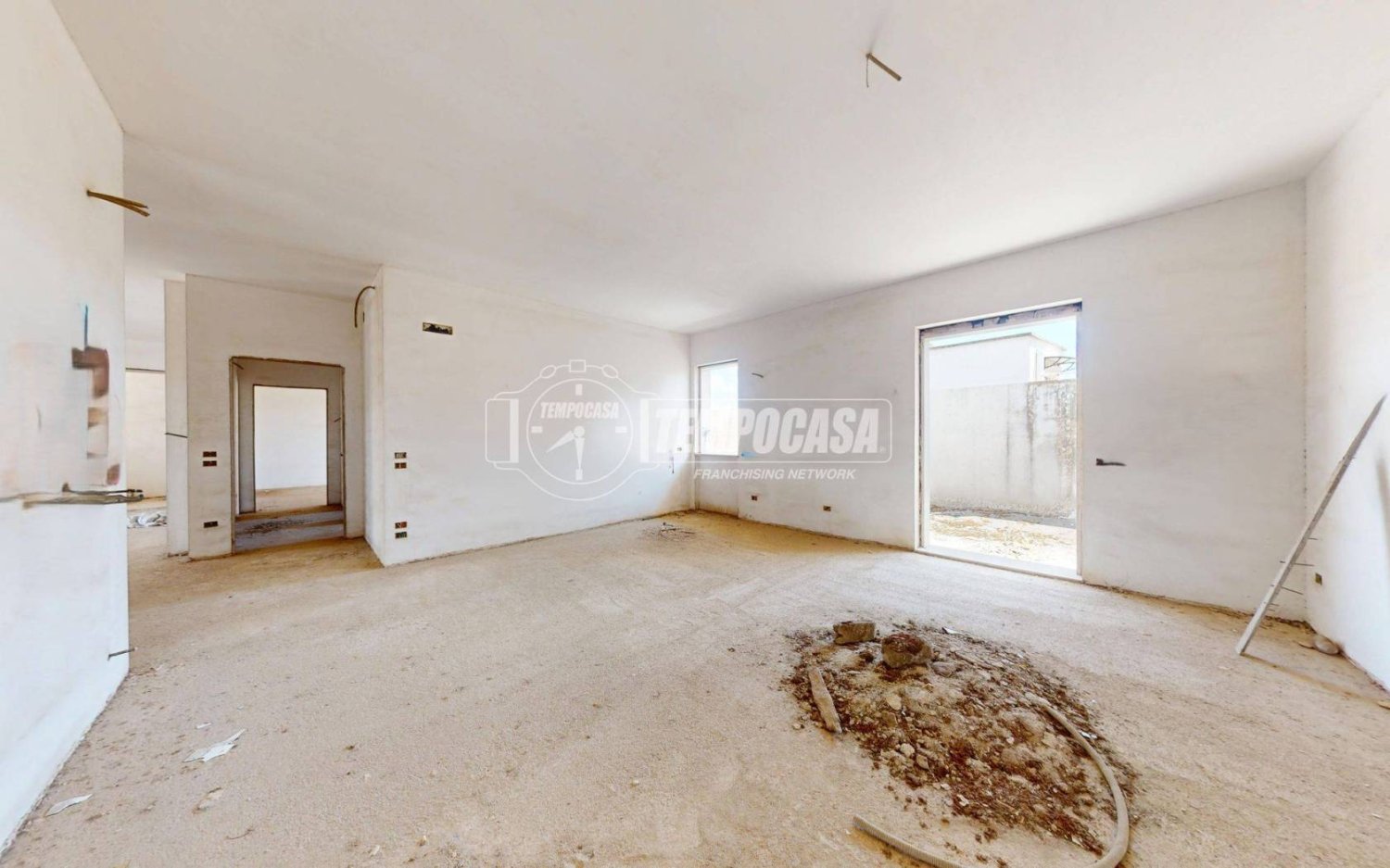 3 bedrooms House in Lizzanello, Italy No. 267748