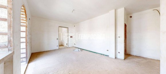 3 bedrooms House in Lizzanello, Italy No. 267748 6