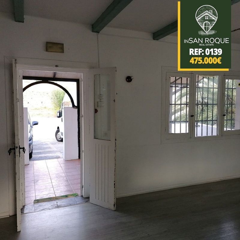 Gewerbliche Immobilie in Cadiz, Spain 350m², Nr. 231582