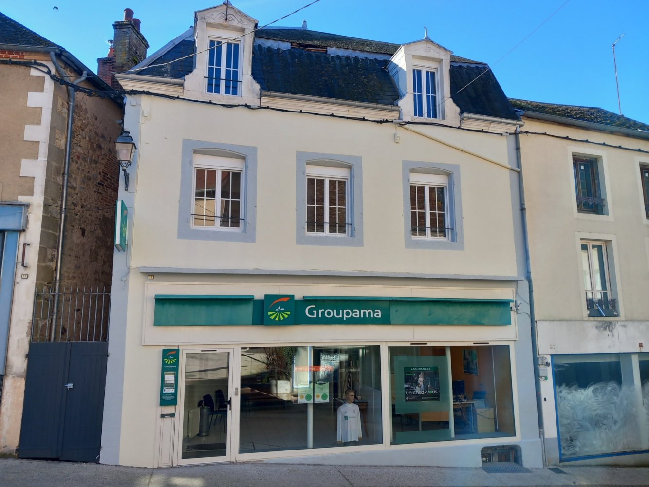 4-Zimmer Gebäude in Luzy, France, Nr. 206694