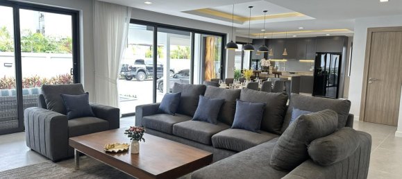 4 bedrooms House for sale in Pattaya, Chonburi, Eastern Thailand, Thailand № 69882 11