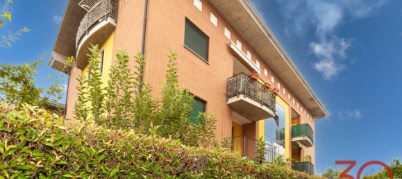 1 bedroom Apartment in Tradate, Italy No. 277018 3