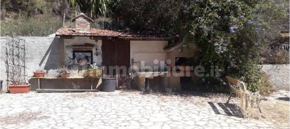 2 bedrooms Villa in Albenga, Italy No. 106900 9