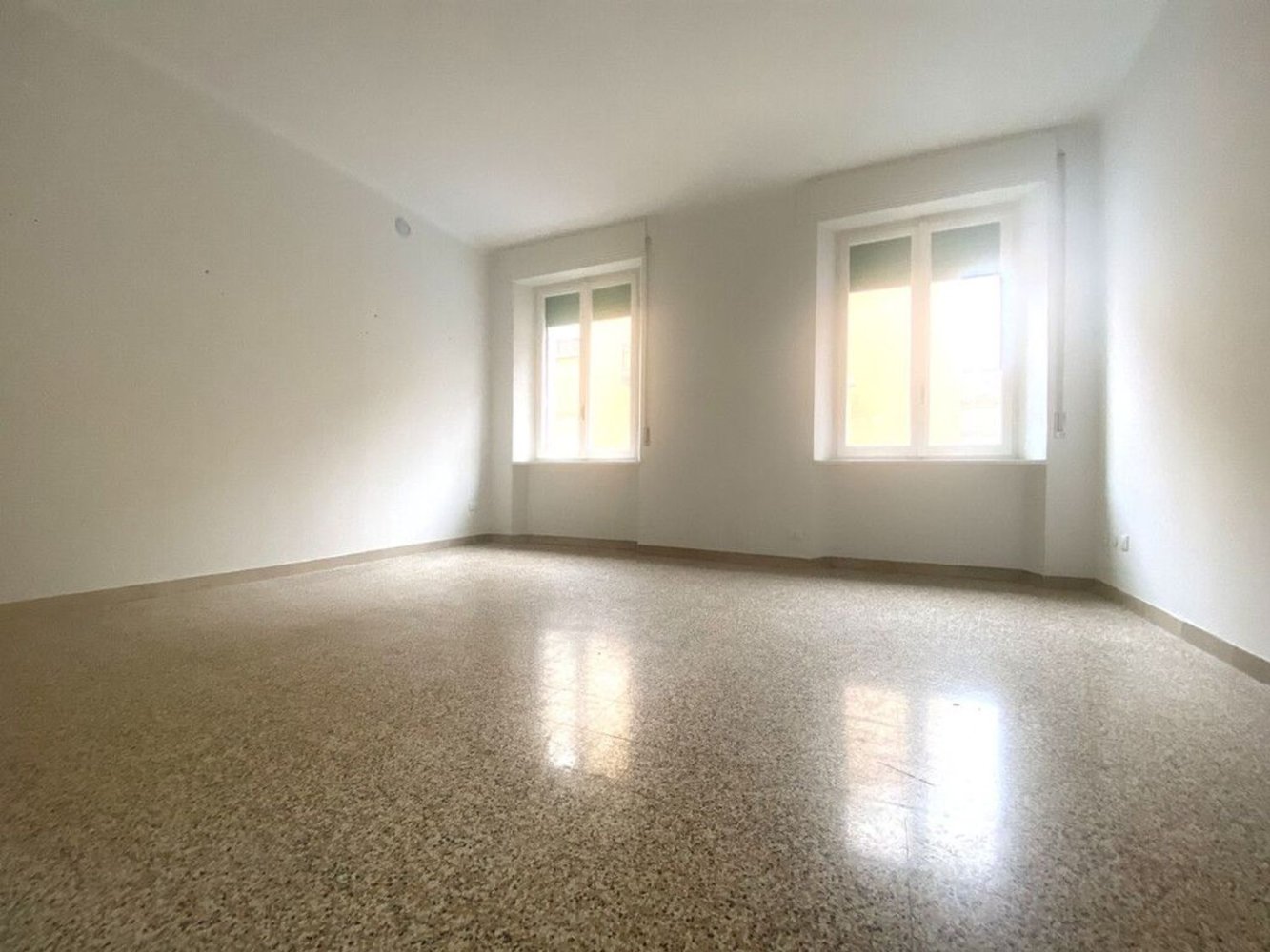 Apartamento de 4 habitaciónes en Ravenna, Italy No. 228919