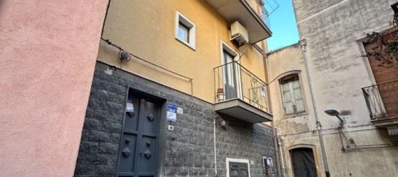 Casa de 4 habitaciónes en Paternò, Italy No. 259714 2