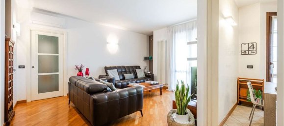 4 rooms Apartment in Carpi, Italy No. 301950 6