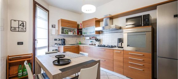 4 rooms Apartment in Carpi, Italy No. 301950 9