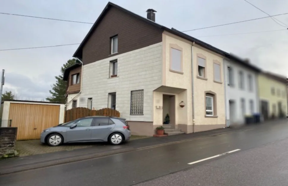 7 rooms House in Saarlouis, Germany No. 78121