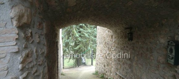 5 rooms House in Massa Martana, Italy No. 22228 5