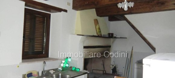 5 rooms House in Massa Martana, Italy No. 22228 14