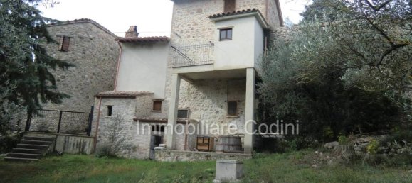 5 rooms House in Massa Martana, Italy No. 22228 7