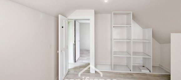 2 bedrooms House in Saint-Quentin, France No. 352559 16