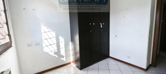 Квартира с 3 комнатами в Рим, Италия № 200371 15