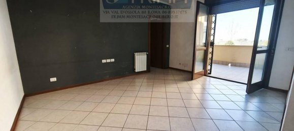 Квартира с 3 комнатами в Рим, Италия № 200371 5