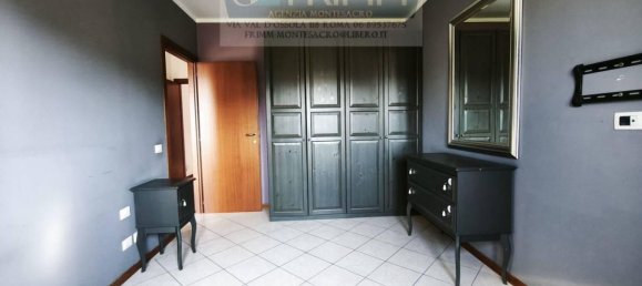 Квартира с 3 комнатами в Рим, Италия № 200371 10