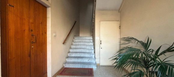 1 bedroom Apartment in Florence, Italy No. 330091 2
