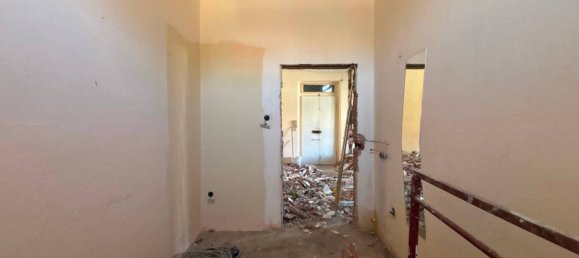 1 bedroom Apartment in Florence, Italy No. 330091 18